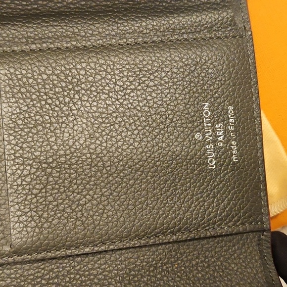 Louis Vuitton Lockme Red and Cream Women's Wallet - Picture 6 of 10